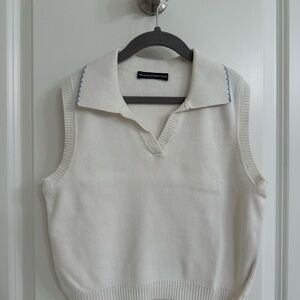 Brandy Melville Cream V-Neck Sleeveless Polo Sweater Vest with Navy Stitching